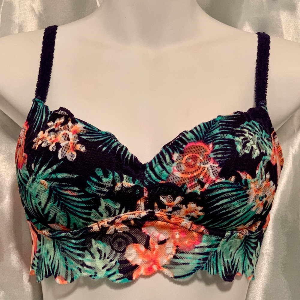 Pink Victoria’s Secret Lace Bralette Size S/P